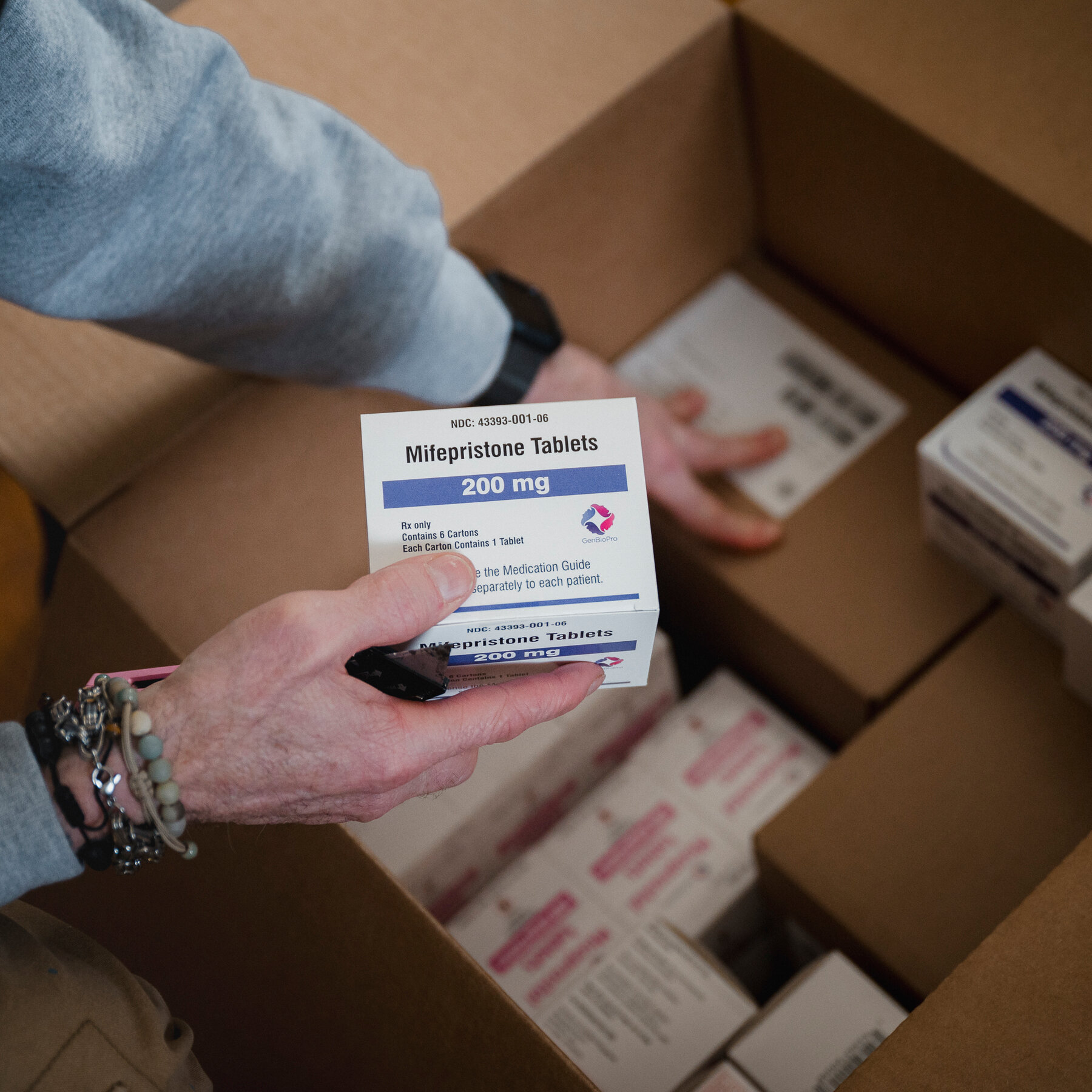 Louisiana Asks Supreme Court to Halt Abortion Pill Access by Mail